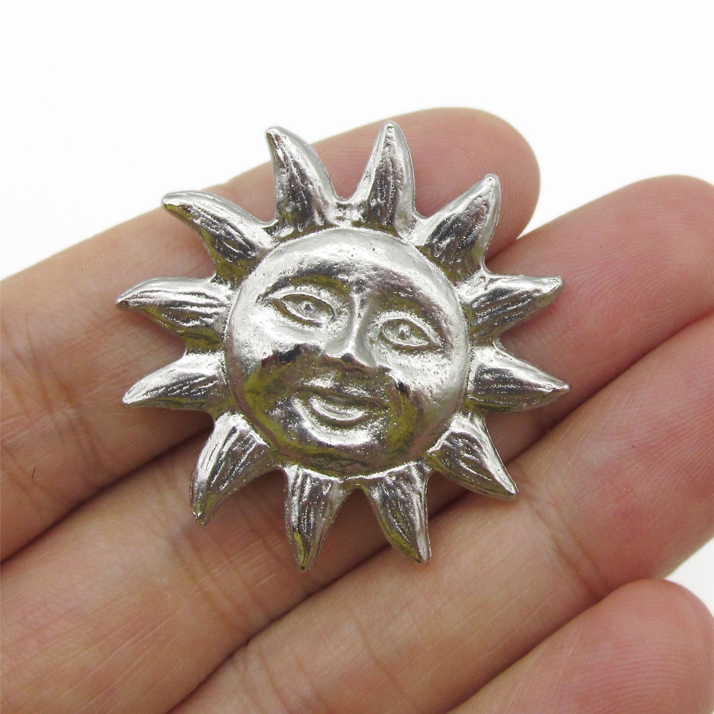 Sun Button with Face - 35mm - 5289