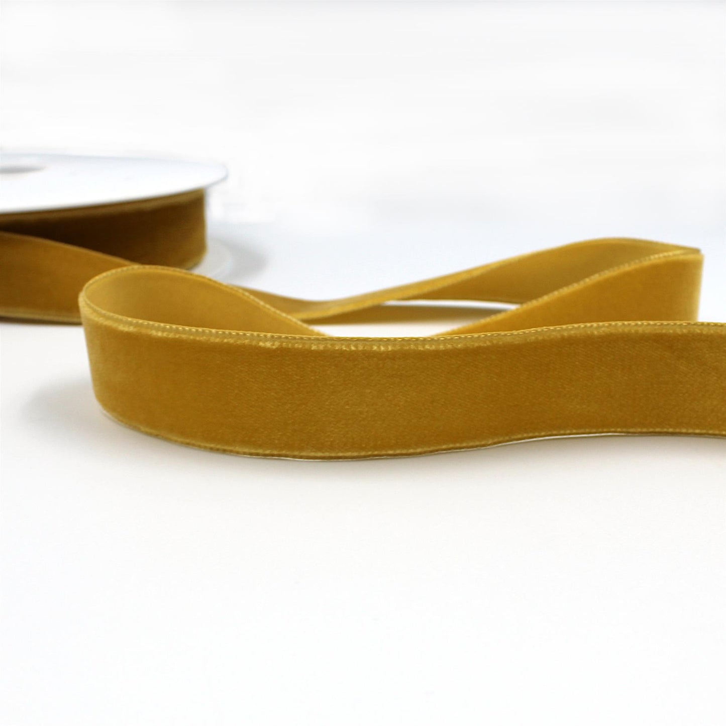 Velvet Ribbon - 23mm x 10 metres - 6002