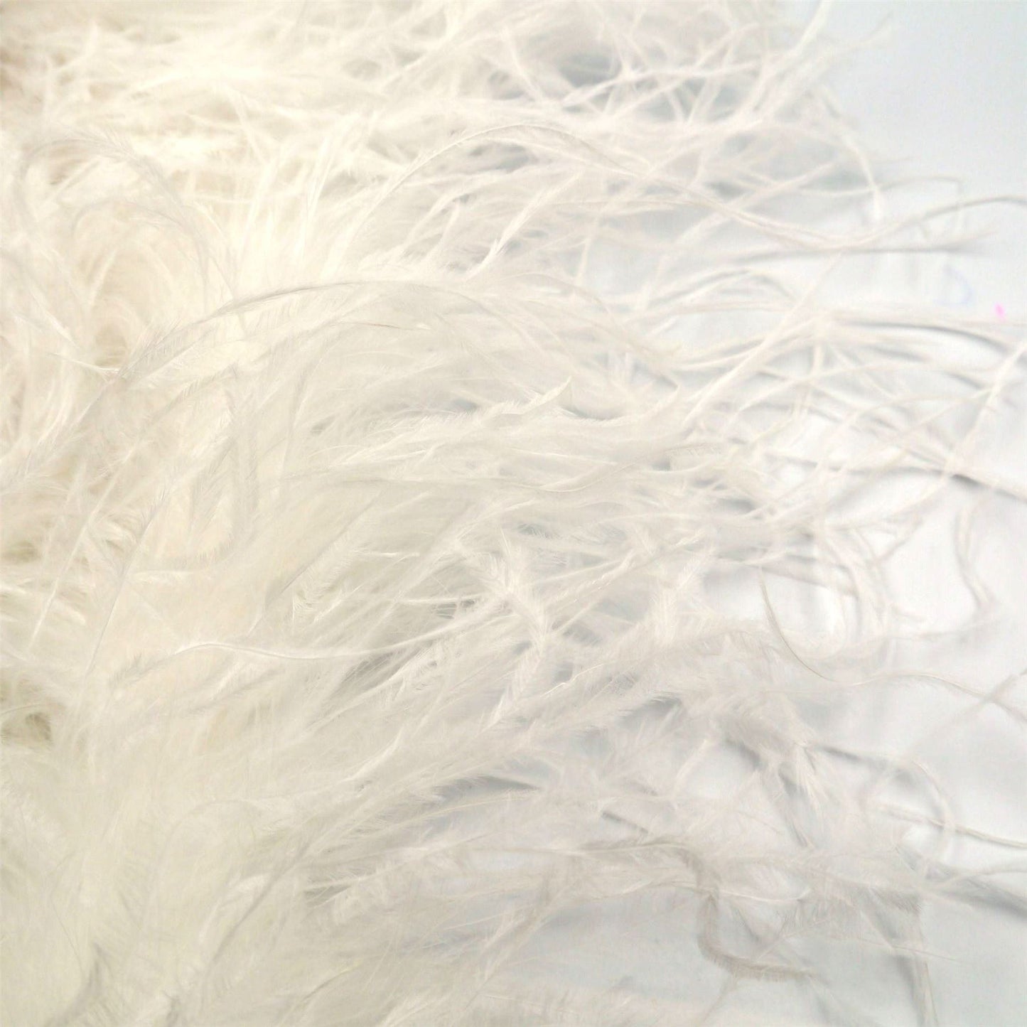 1 Metre Ostrich Feather Boa 3 ply BO001