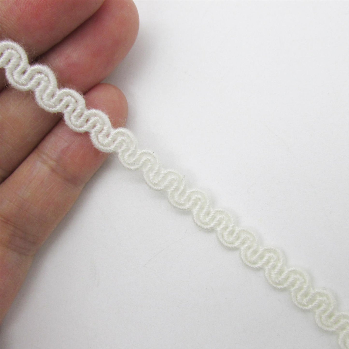 Ric Rac Gimp Braid 7mm x 1m - 3272