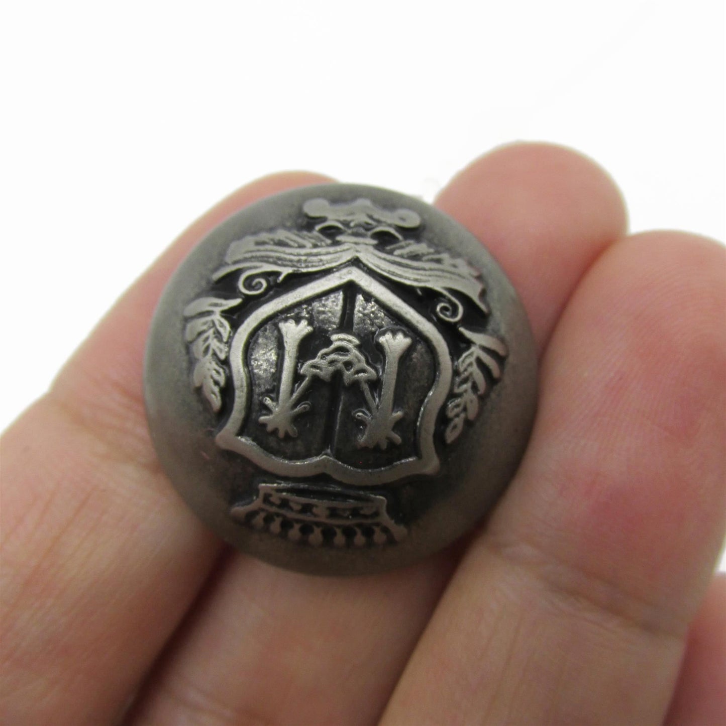 Metal Look ABS Button with Crest Detail - Pewter x 5pcs - 9973