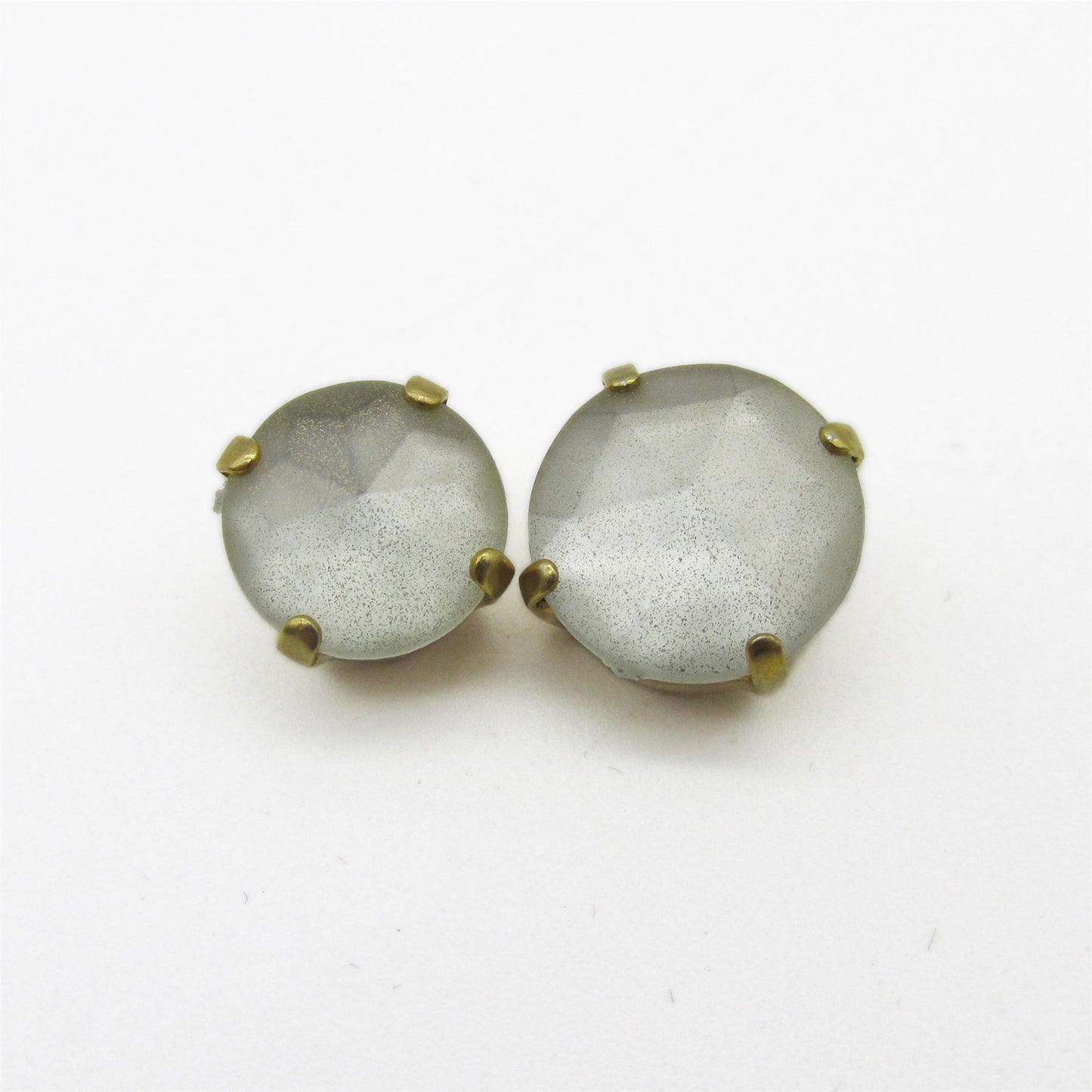 Opaque Crystal in Gold Claw Button - 5303