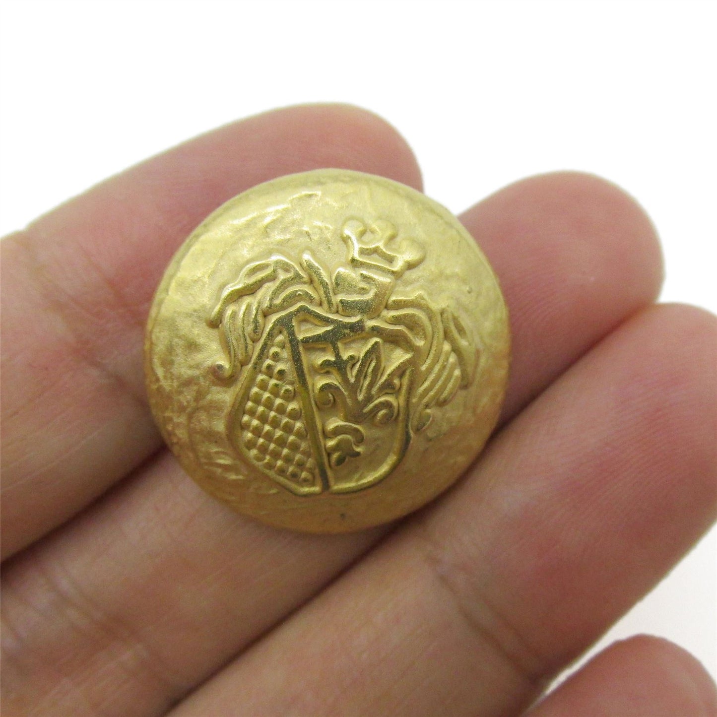 Metal Button With Shield Design 4389