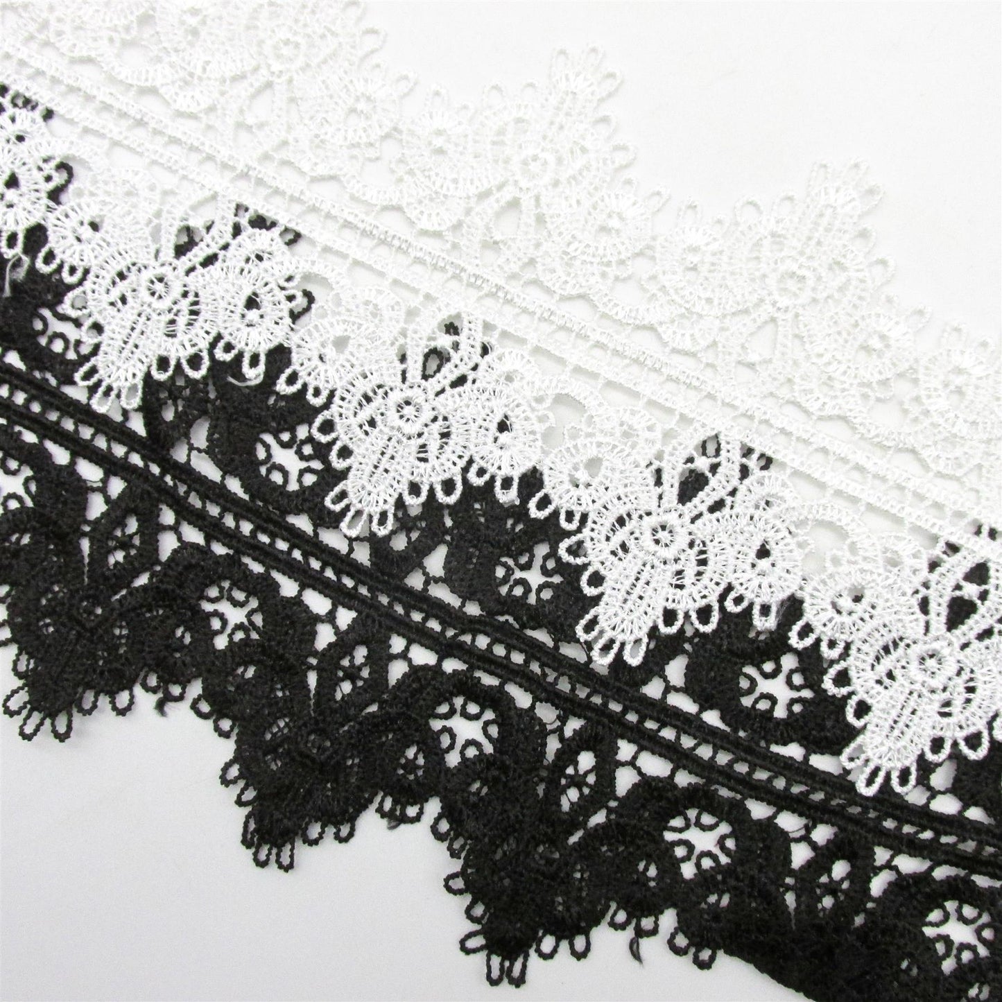 Guipure Double Edged Lace - 10.5cm - by the metre - 5211