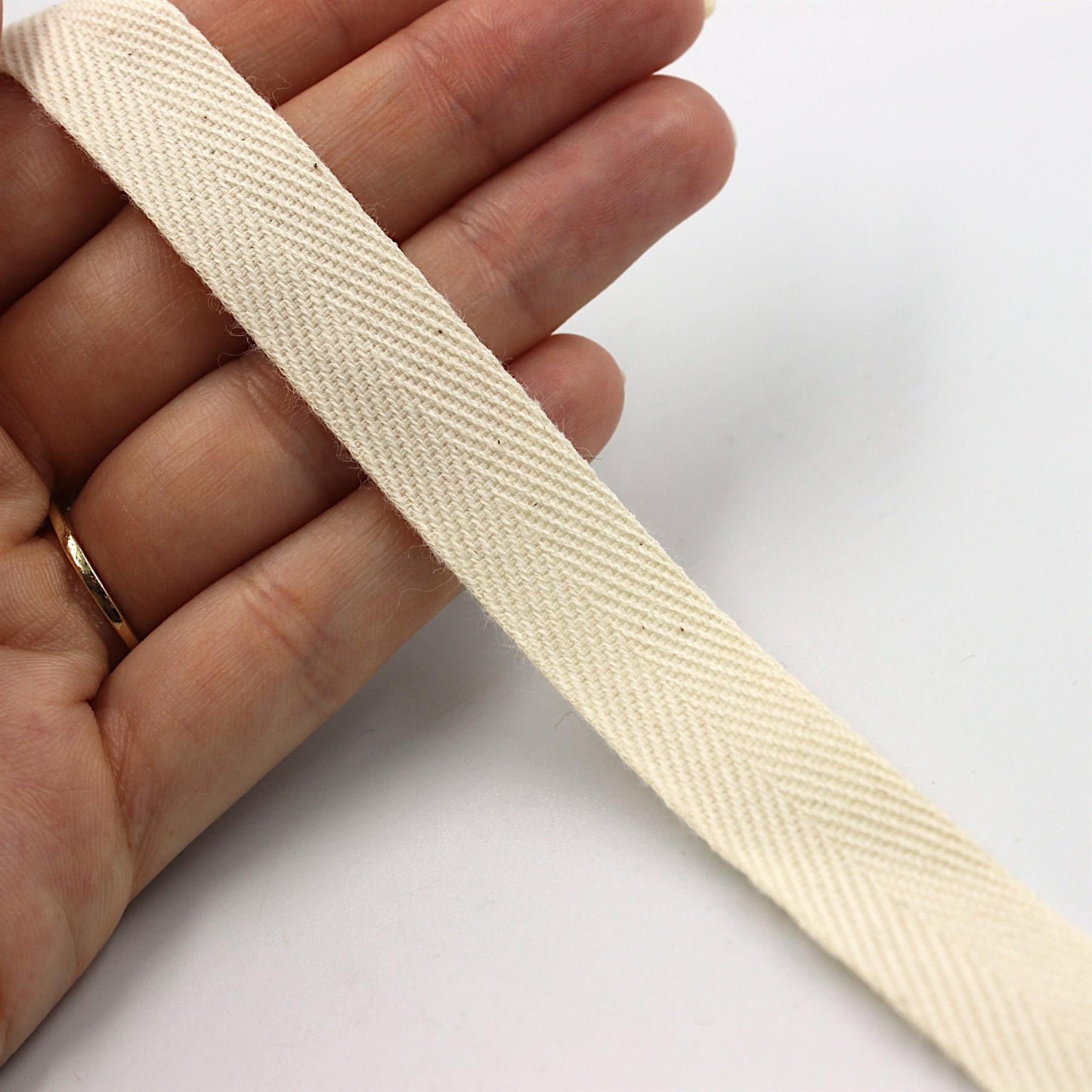 Strong Cotton Herringbone Tape x 5m 7647