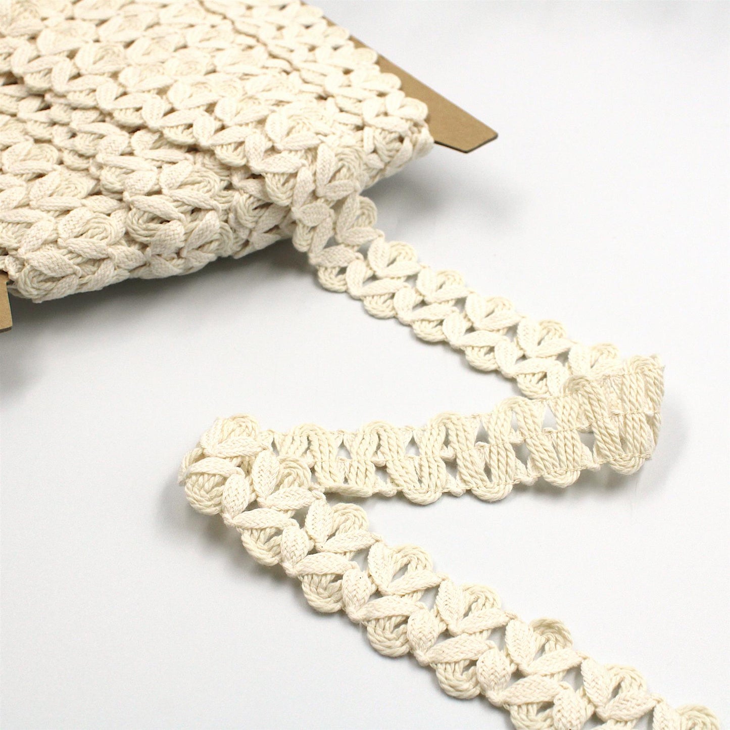 Double Row Zig-zag Cotton Braid - Natural - 30mm - by the metre - 5581