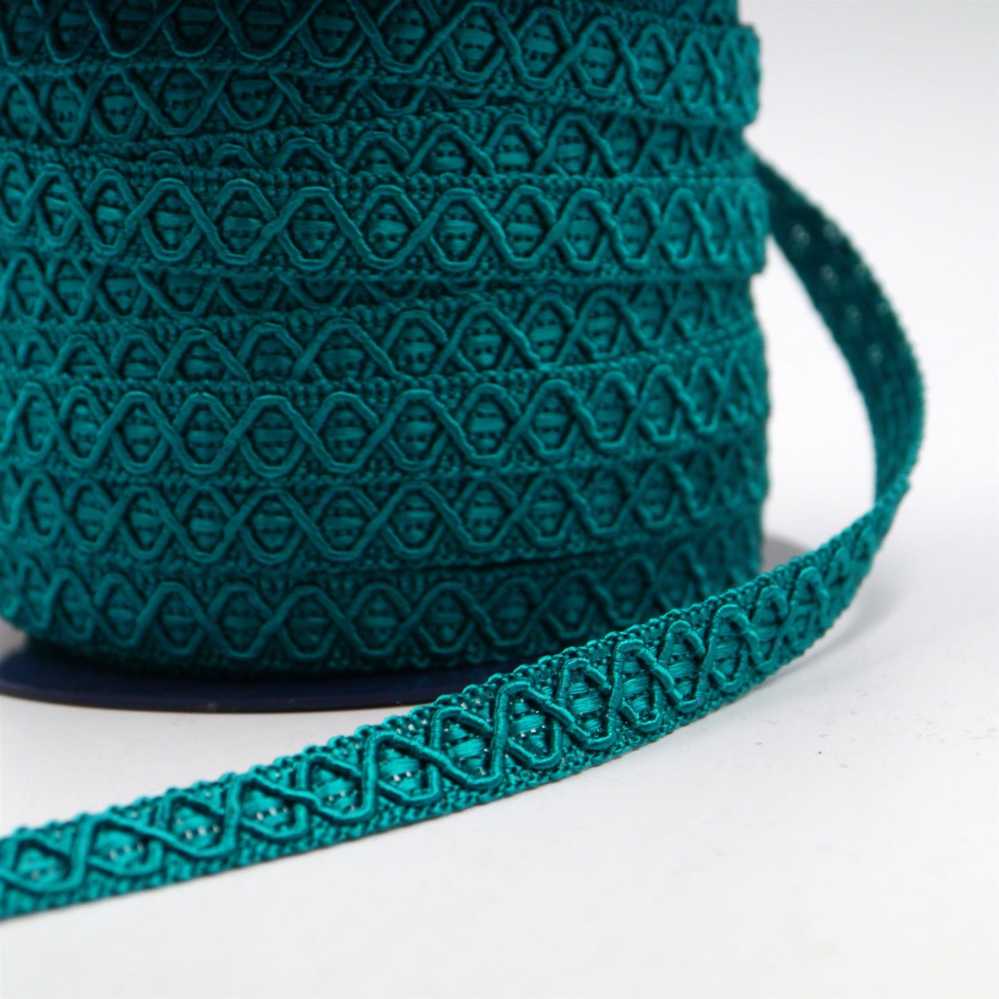 Gimp Braid with Criss Cross Design - 12mm - by the metre - 7980