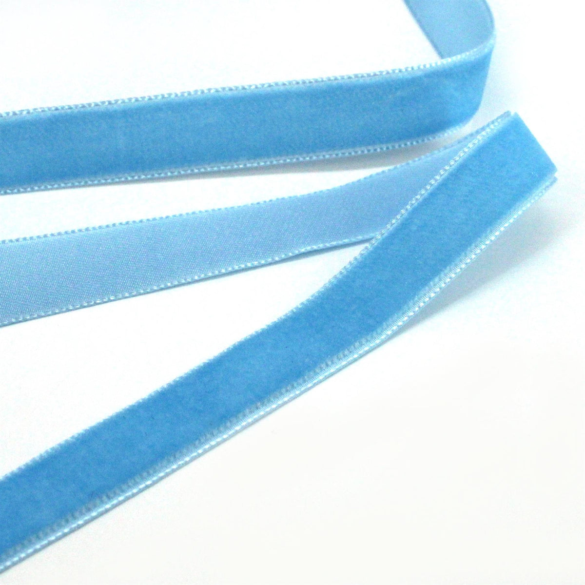 Narrow Velvet Ribbon - 9mm x 10 metres - 6002