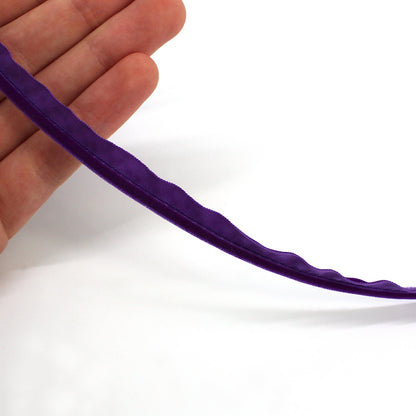 Velvet Insertion - 11mm - by the metre - 6431
