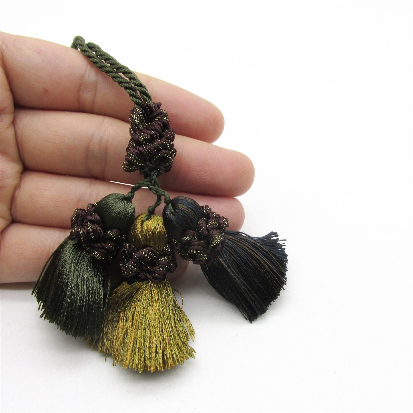Triple Tassel with Ruff Top - 7cm - 9669