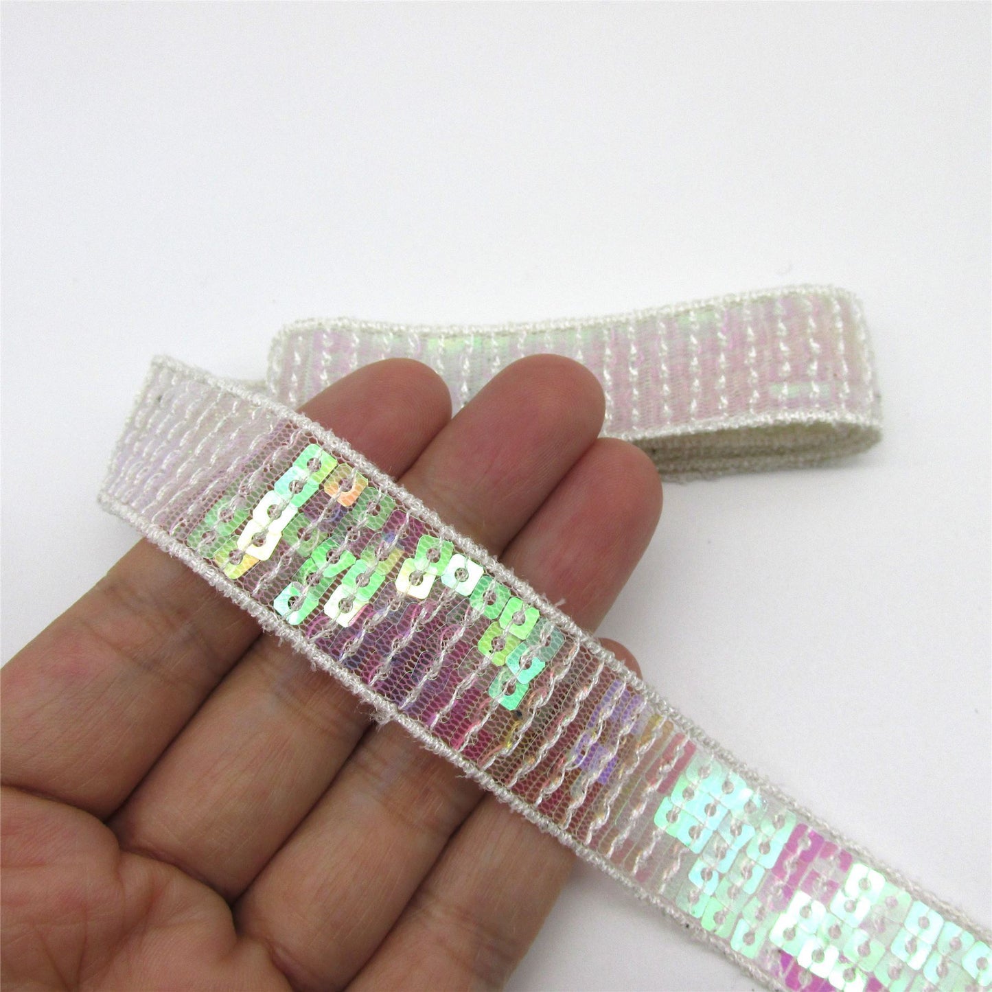 Square Sequin Trim 20mm 7316