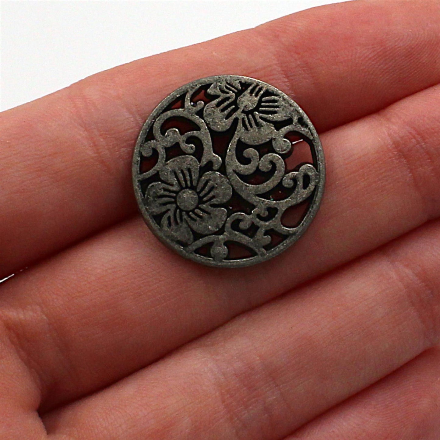 Floral Filigree Metal Shank Button x 1 - 5574