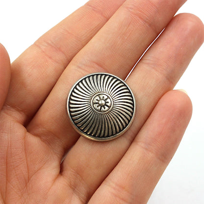 Flower With Radiating Lines Metal Button 4452