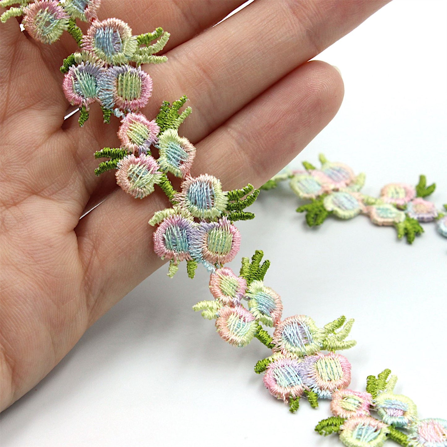 Flower Guipure Lace Braid - by the metre - 5375