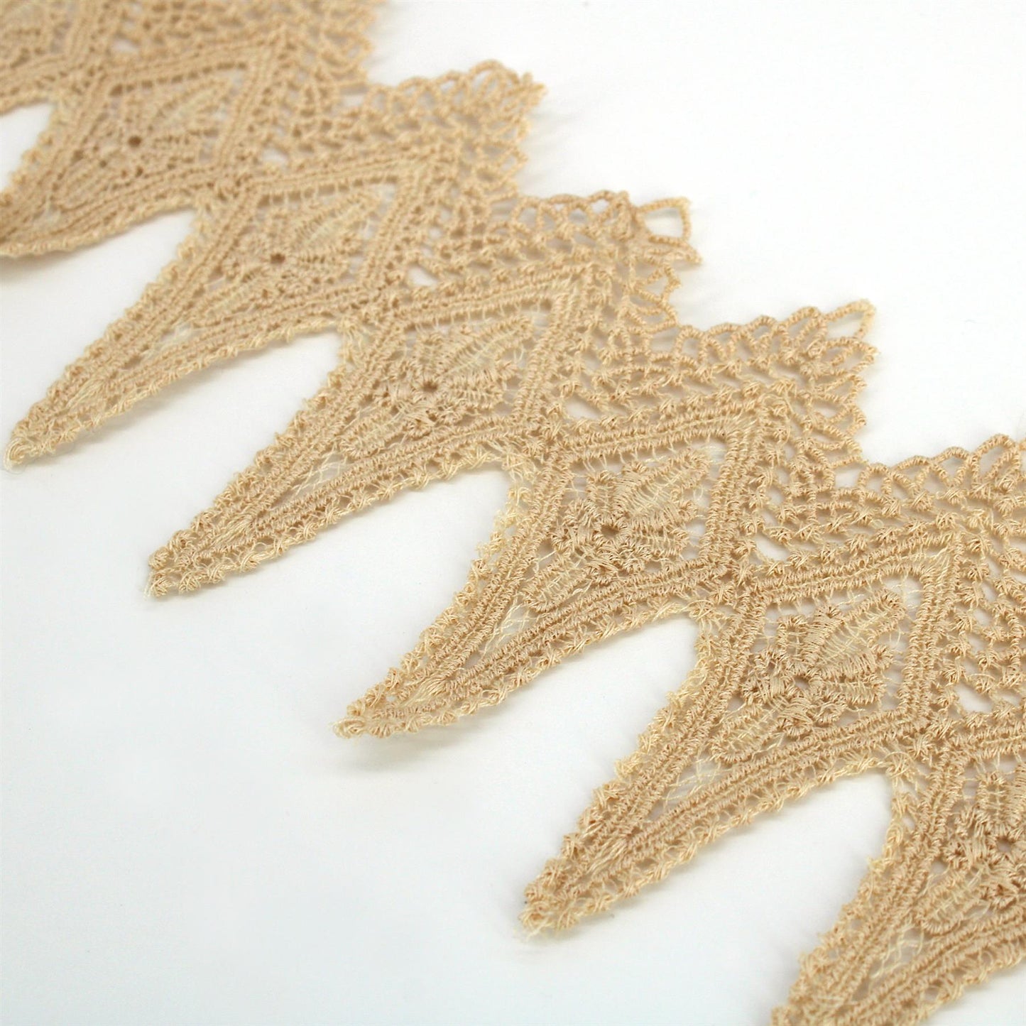 Diamond Design Lace Guipure - 90mm - by the metre - 8652