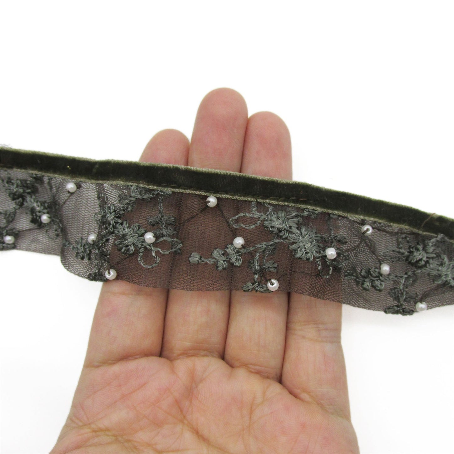 Beaded Lace on Velvet Ribbon - 35mm - by the metre - 5399