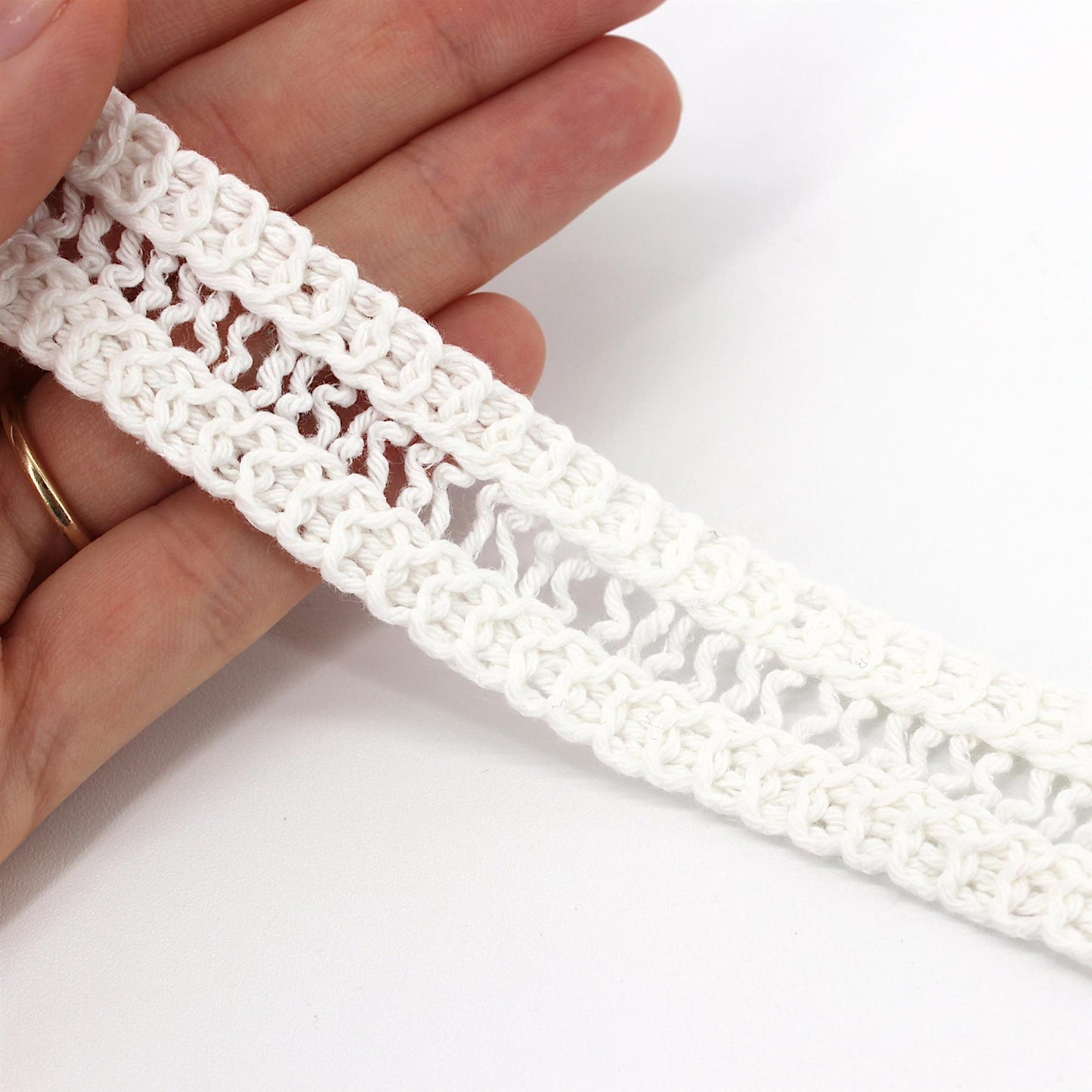 Rustic Cotton Ladder Braid - White - 25mm - by the metre - 5612