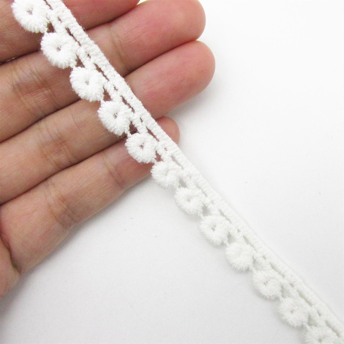 Looped Cotton Lace 11mm x 1m - 9783