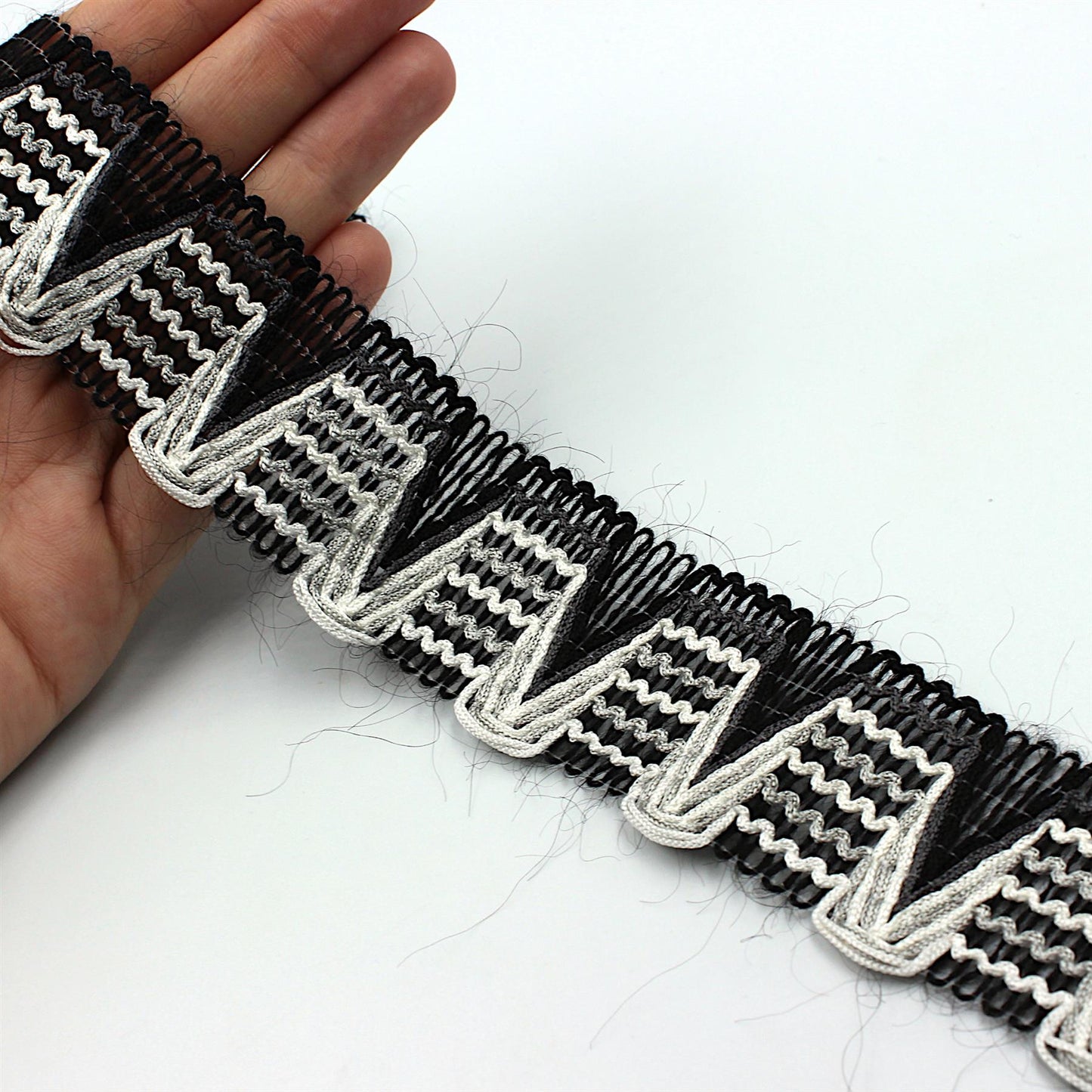 Braid With Giant Zig Zag Design Monochrome 40mm x1m - 8968