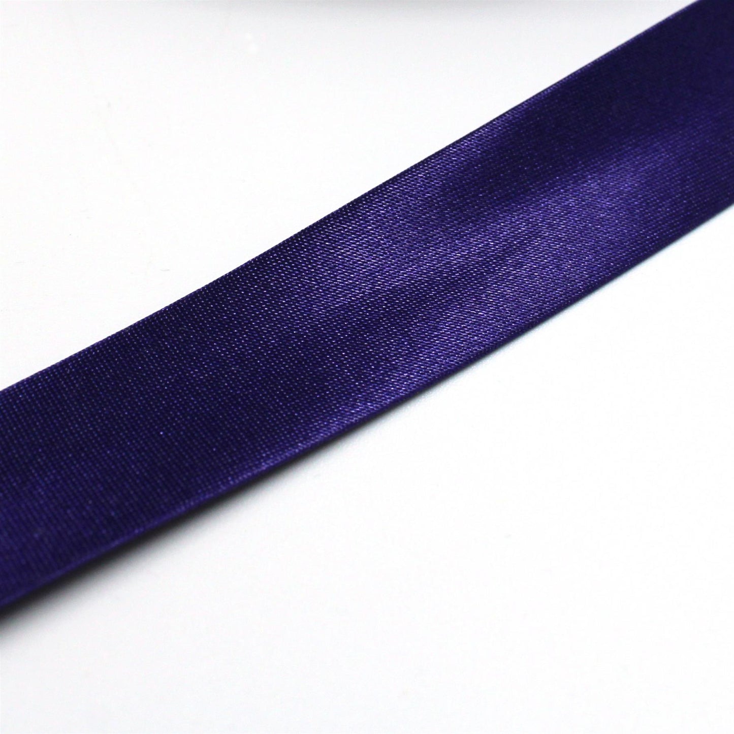 Satin Folded Bias Binding 19mm x 25m - 6304