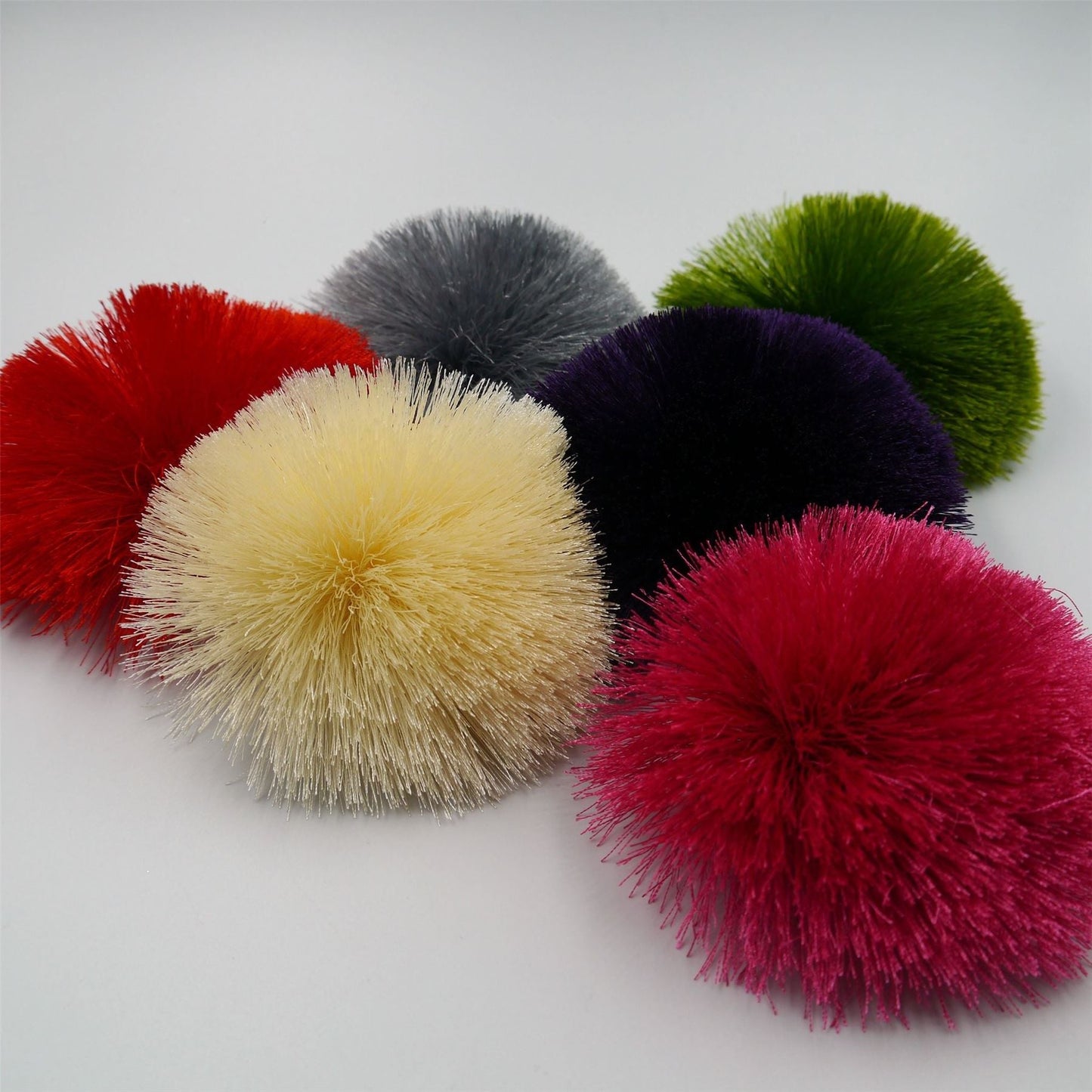 Silky Pom-Pom Motif 10.5cm 6902