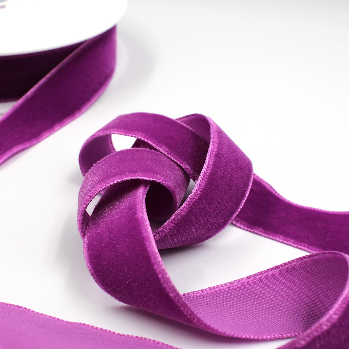 Narrow Velvet Ribbon - 9mm x 10 metres - 6002