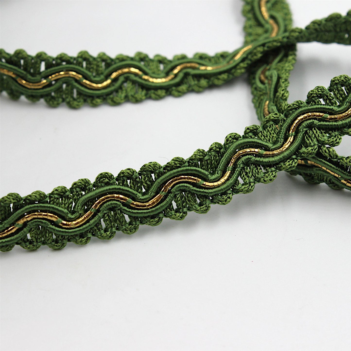 Vintage Braid with Metallic Wave - 10mm - by the metre - 1724