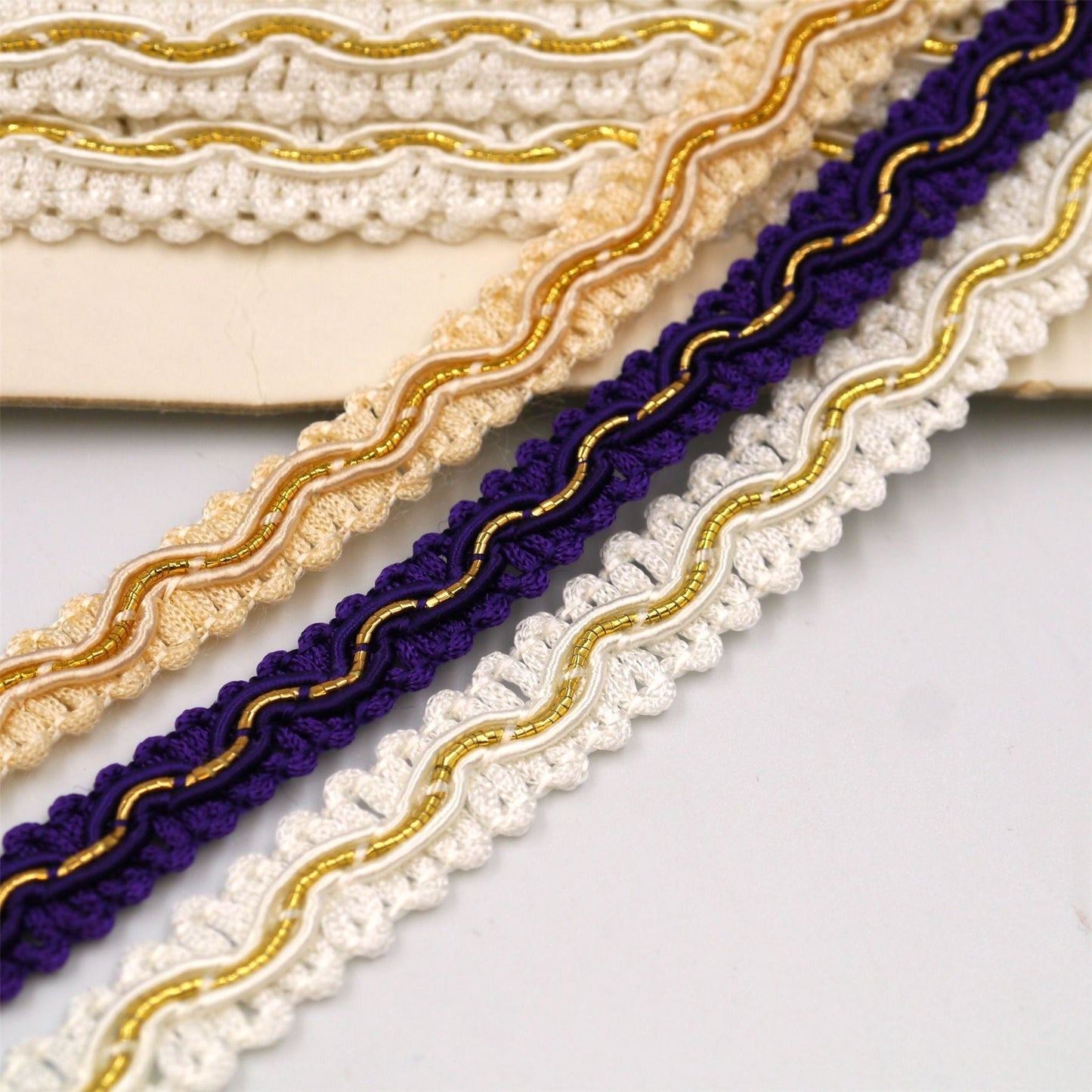 Vintage Braid with Metallic Wave - 10mm - by the metre - 1724