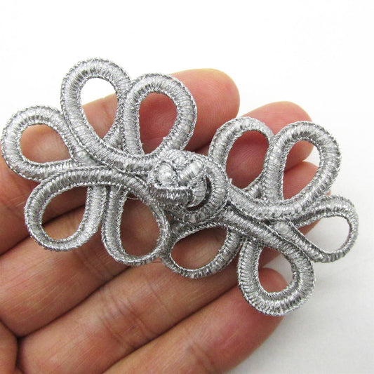Five Loop Metallic Frog - Silver - 7cm - 8060