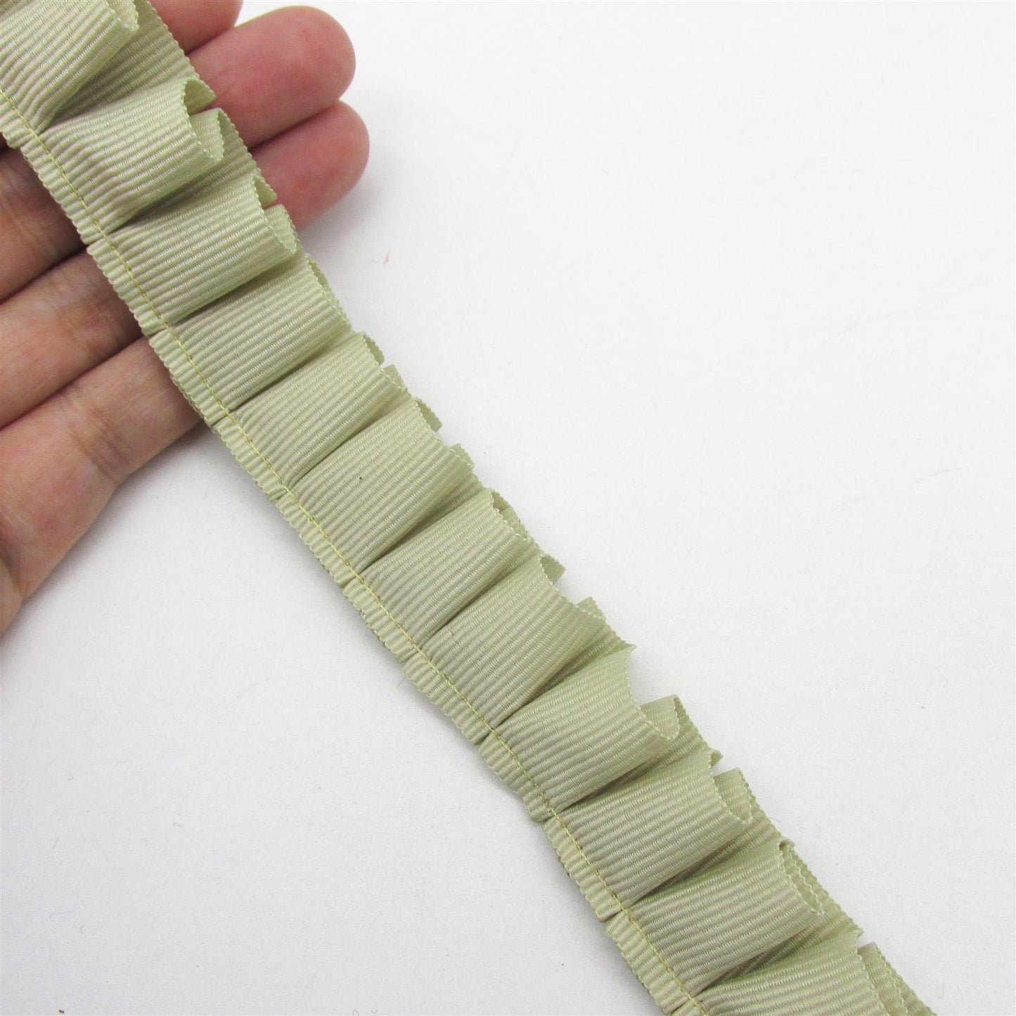 Box Pleated Grosgrain - by the metre - 8492