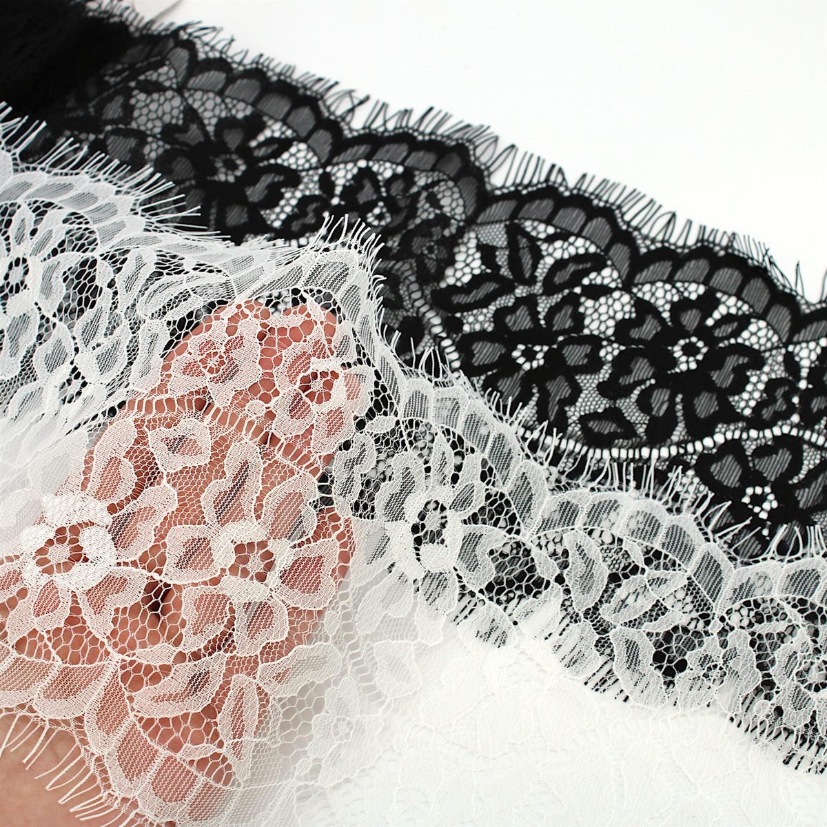 Wide Eyelash Lace - 16cm - by the metre - 7005