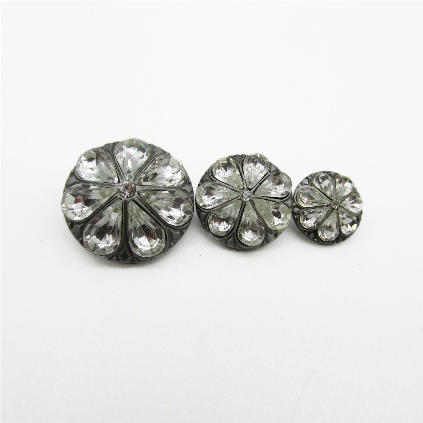 Glass Flower Button - 4369
