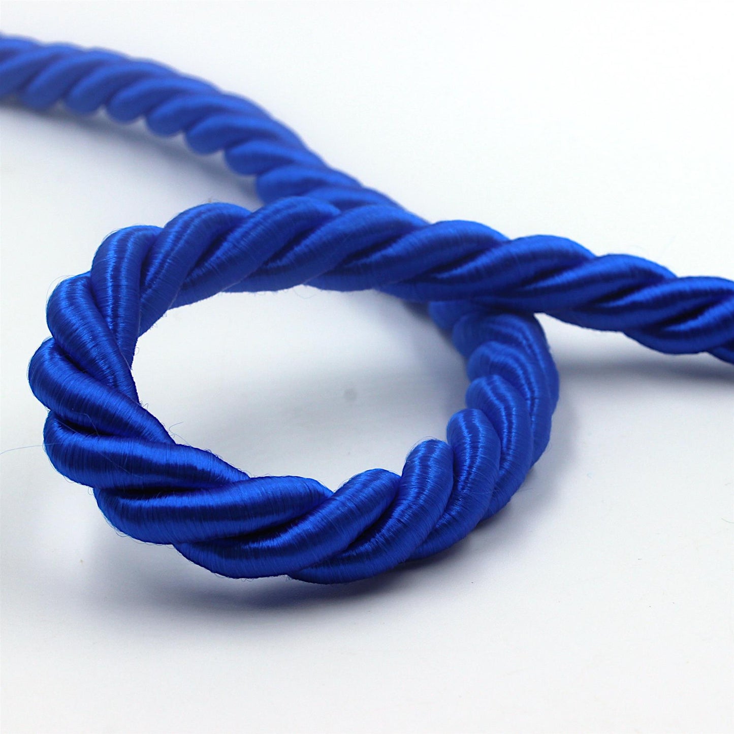 Silky Twisted Cord 8330