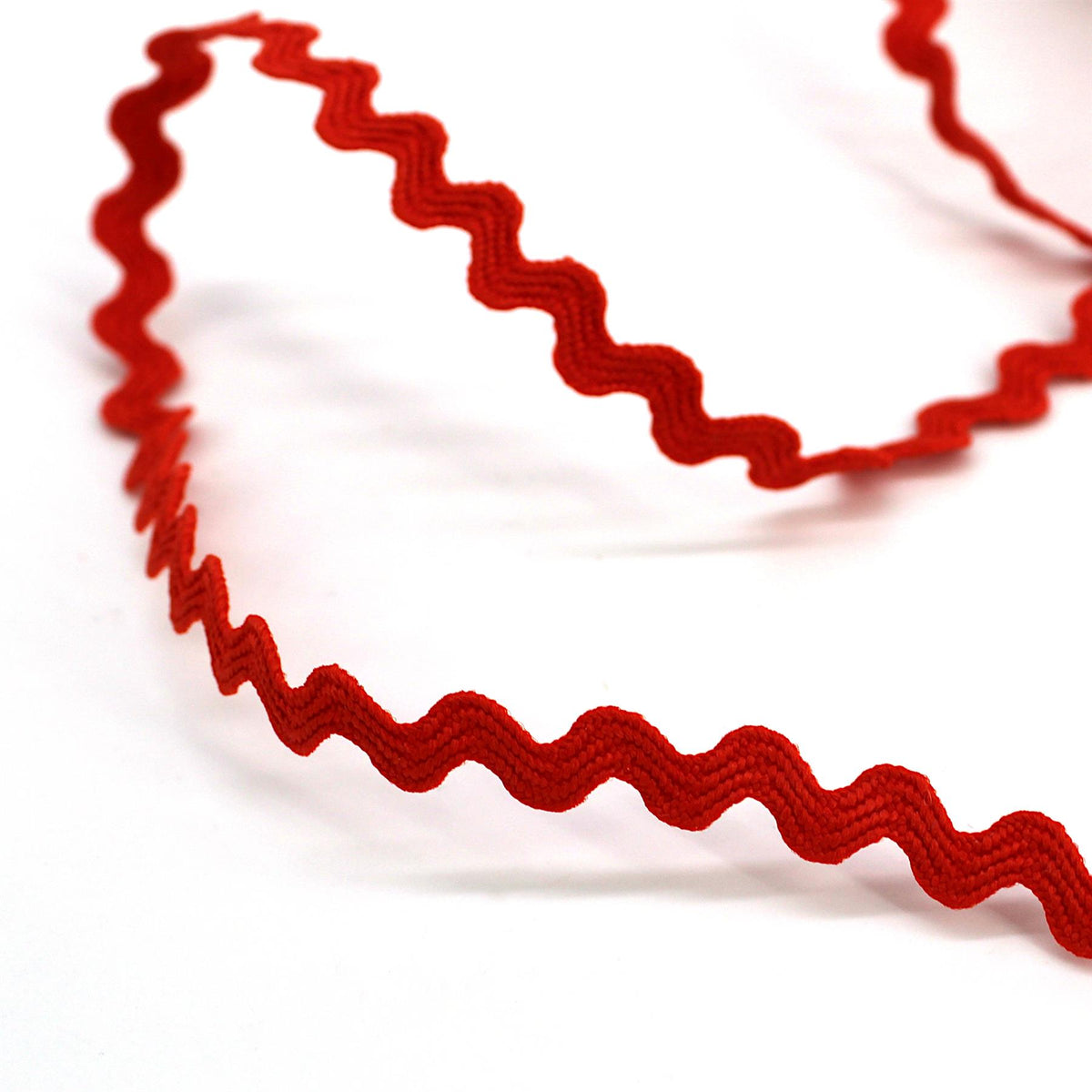 Serpentine Ric Rac Braid - by the metre - 6029