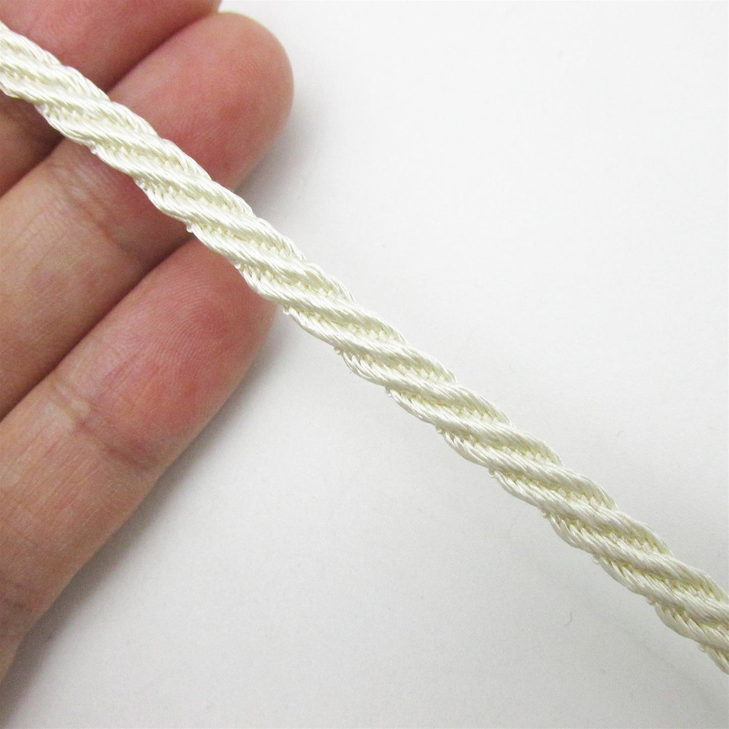 Barley Twist Cord - 5mm x 20 metres - 6504