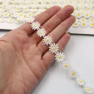 White Daisy Flower Braid 12mm 8929