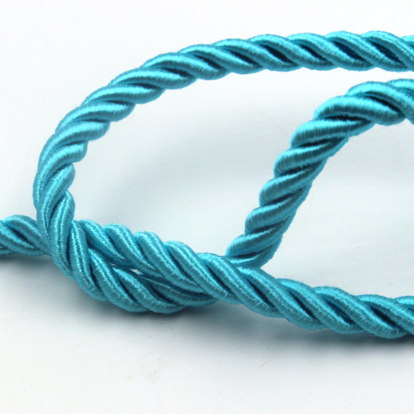 Silky Twisted Cord 8330