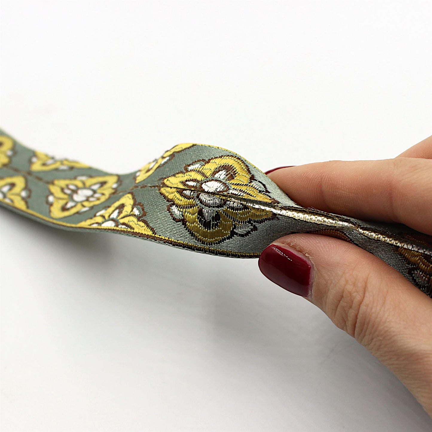 Retro Floral Embroidered Braid - 32mm - by the metre - 5507