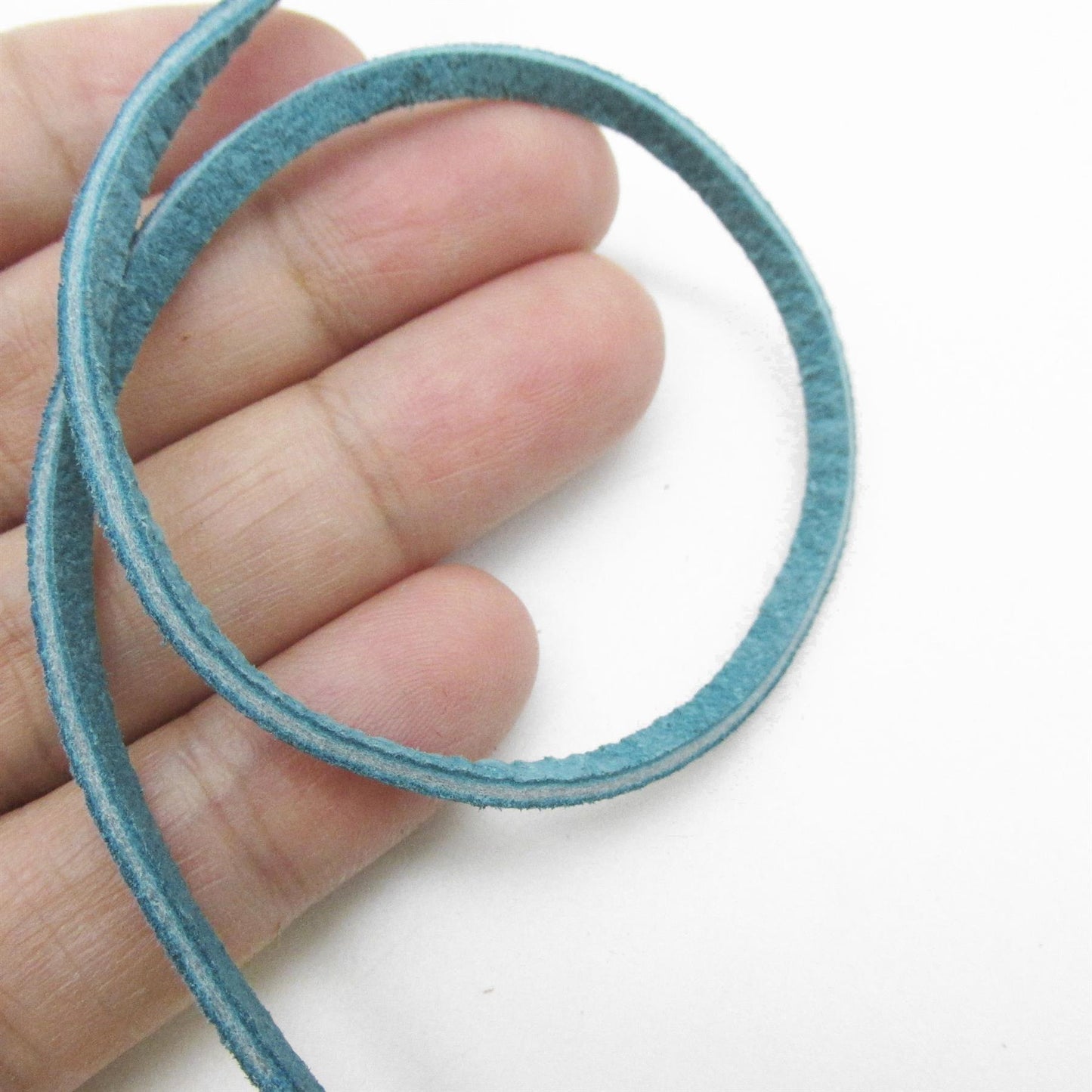 Suede Thonging 3mm x 1m - 8701