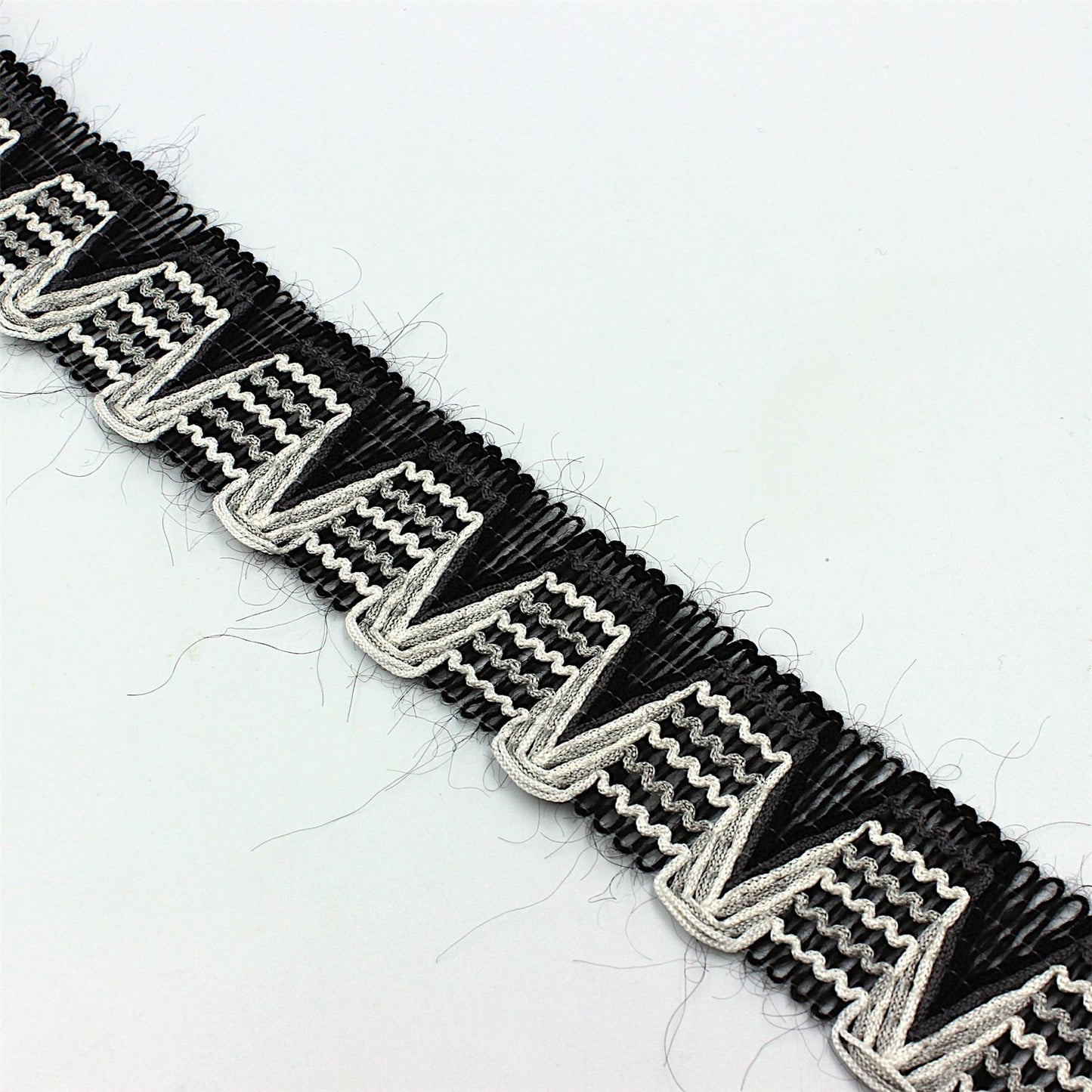 Braid With Giant Zig Zag Design MONOCHROME 40mm 8968