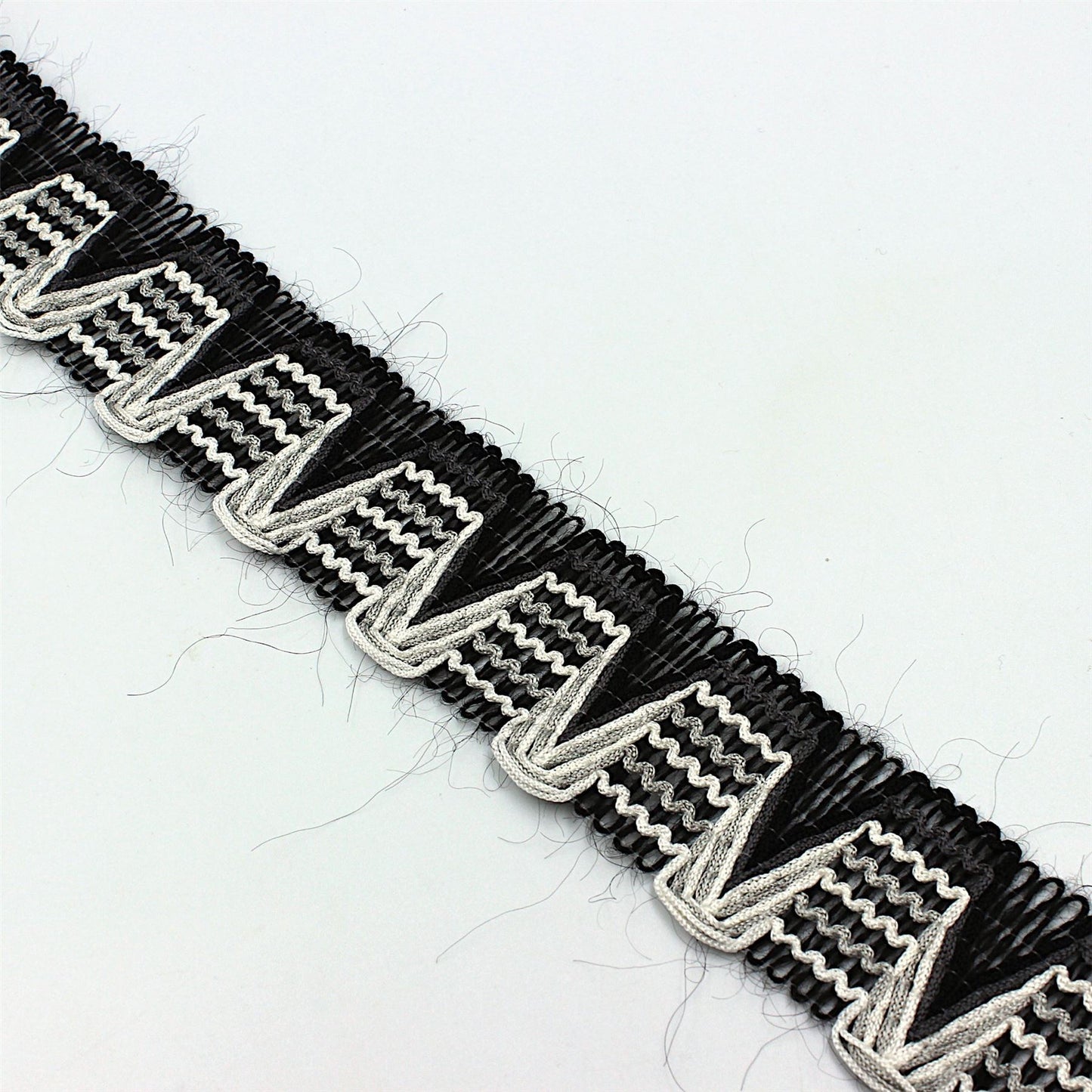 Braid With Giant Zig Zag Design Monochrome 40mm x1m - 8968