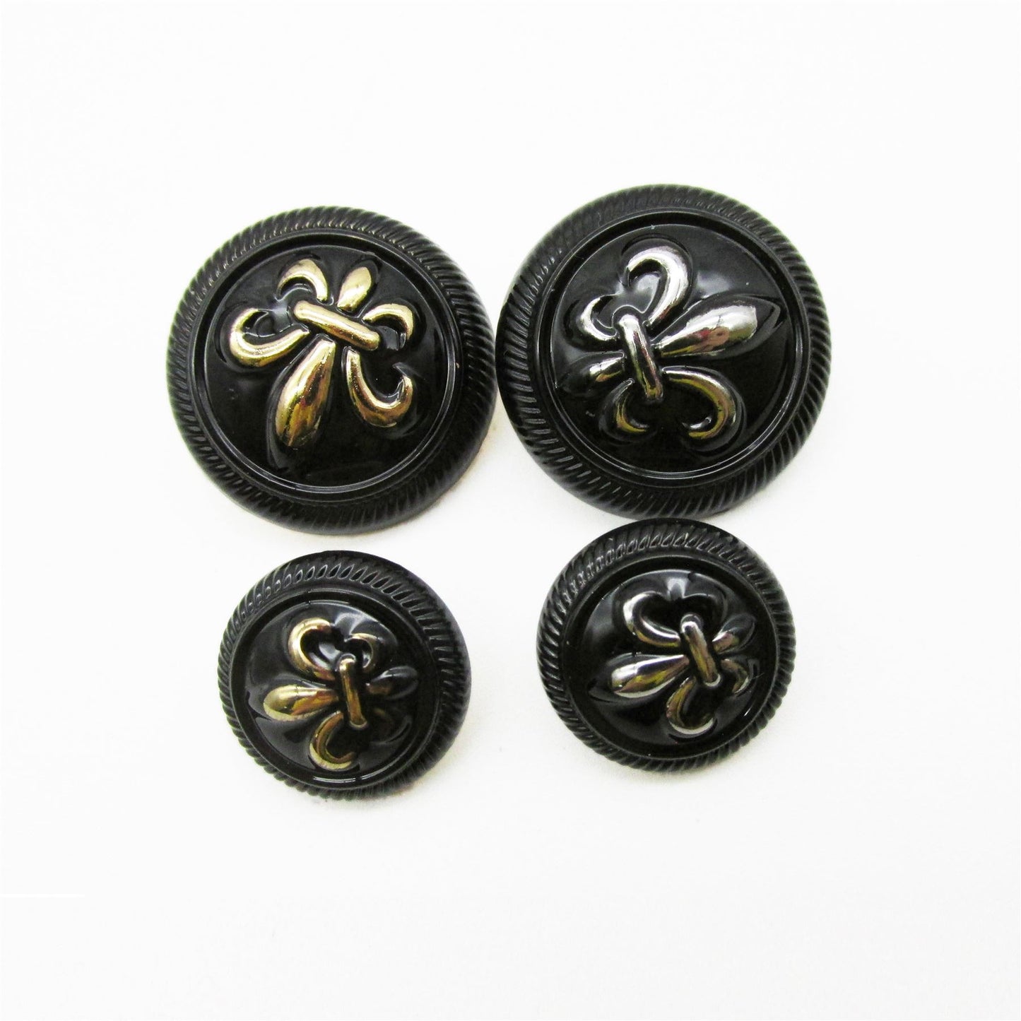 Fleur De Lys Button 4401